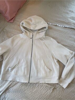 Lululemon Cream Crop Scuba Full Zip m/l